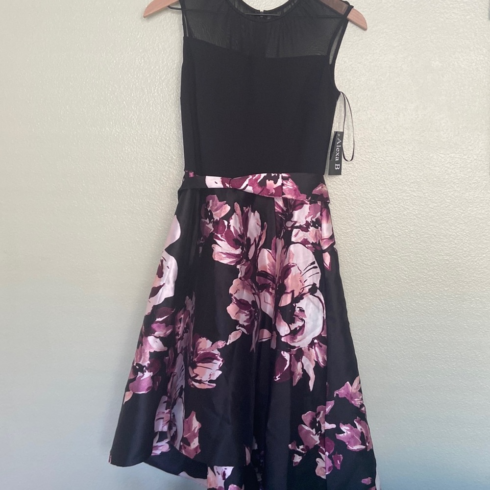 Super cute prom dress!